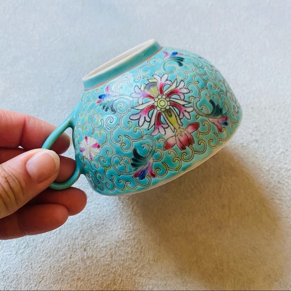 Vintage Chinese Porcelain Tea Cup - Picture 4 of 4